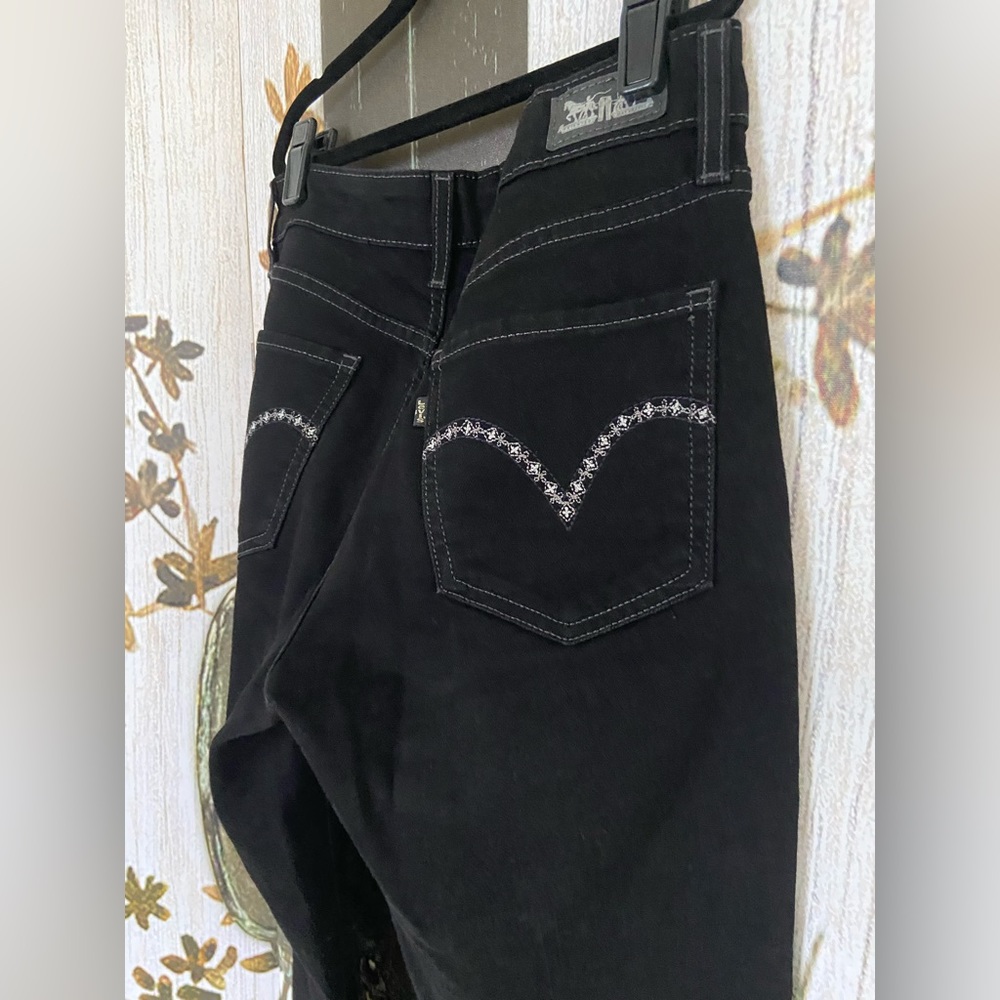 Levi’s Black Jeans Mid Rise Skinny size 5
